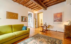 Quadrilatero Romano! Exclusive & Roomy Apartment
